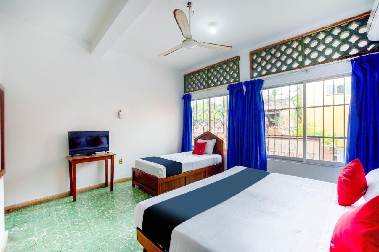 Hotel Adelita Zihuatanejo Extérieur photo