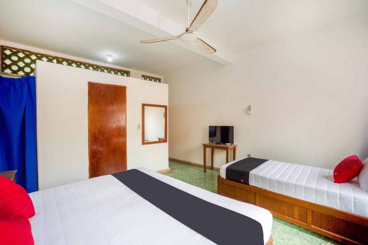 Hotel Adelita Zihuatanejo Extérieur photo