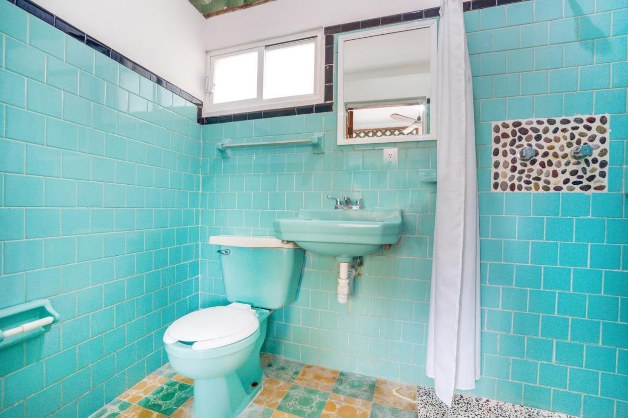 Hotel Adelita Zihuatanejo Extérieur photo