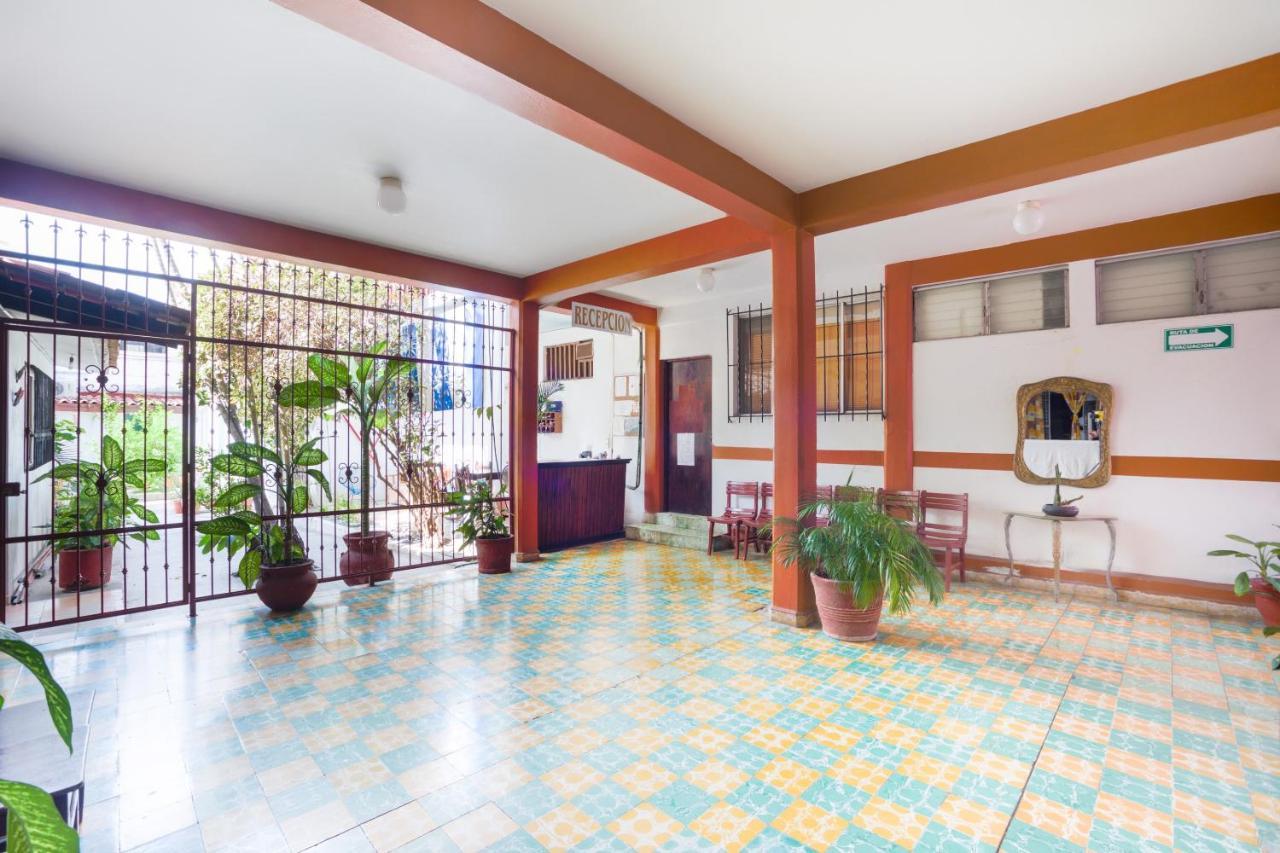 Hotel Adelita Zihuatanejo Extérieur photo