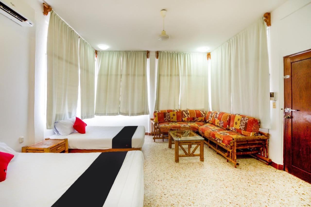 Hotel Adelita Zihuatanejo Extérieur photo